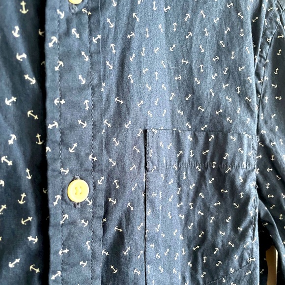 St John’s Bay Comfort Stretch Oxford - Small - Picture 2 of 4